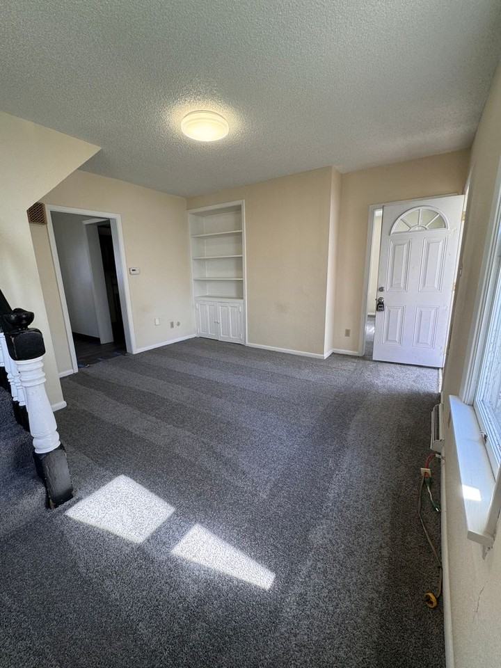 101 Stokes Ave - Photo 6 of 14