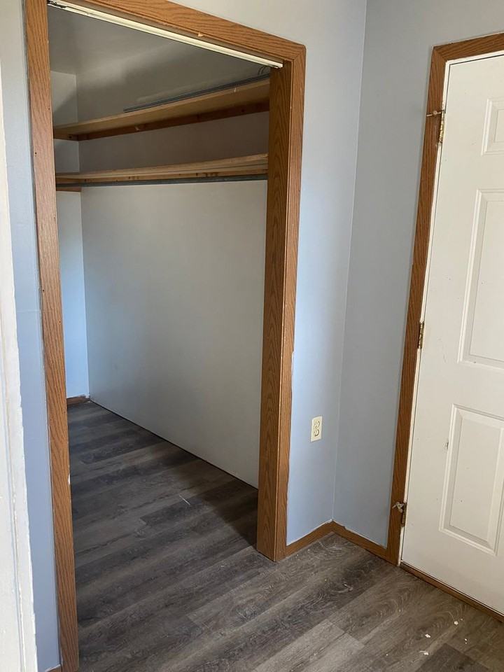 12 3rd Ave Sw - Photo 2 of 13