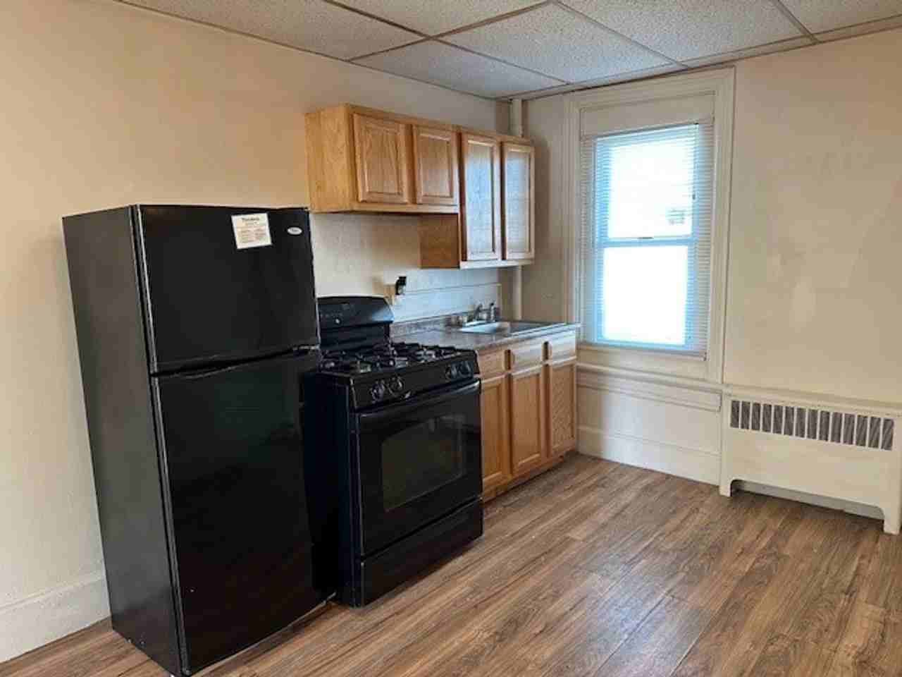 218 Forster St - Photo 2 of 7