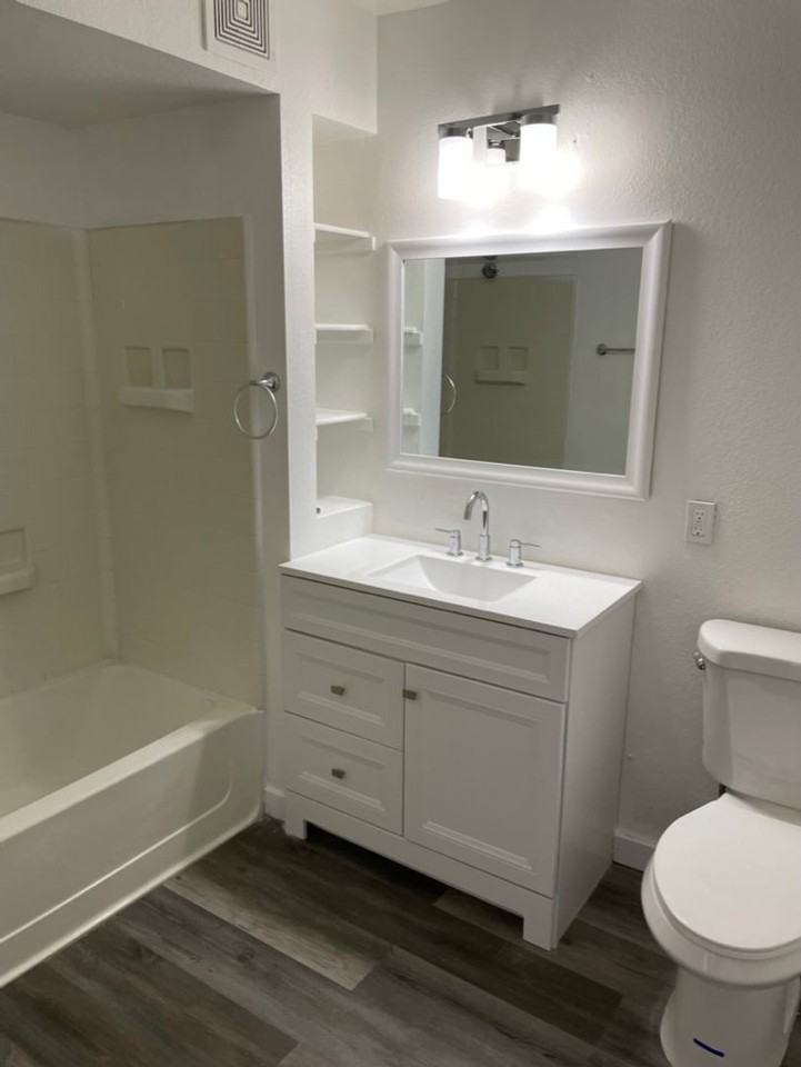 Sunset Palms Apartments - Photo 2 of 5