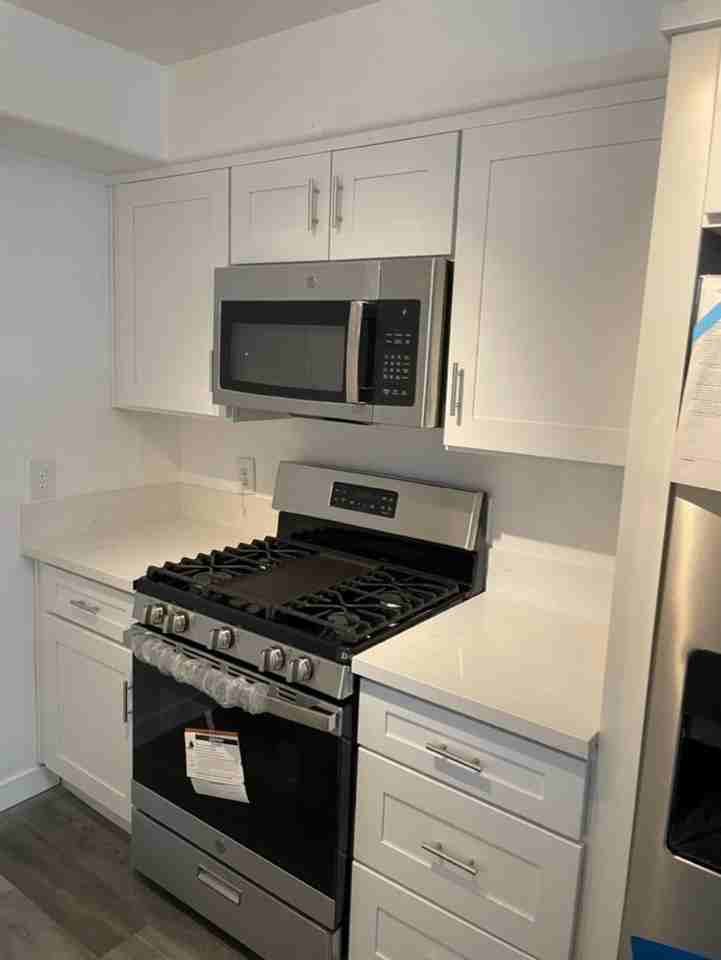 Sunset Palms Apartments - Photo 4 of 5
