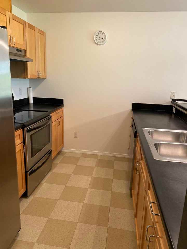 2480 Sentry Drive - Photo 2 of 10