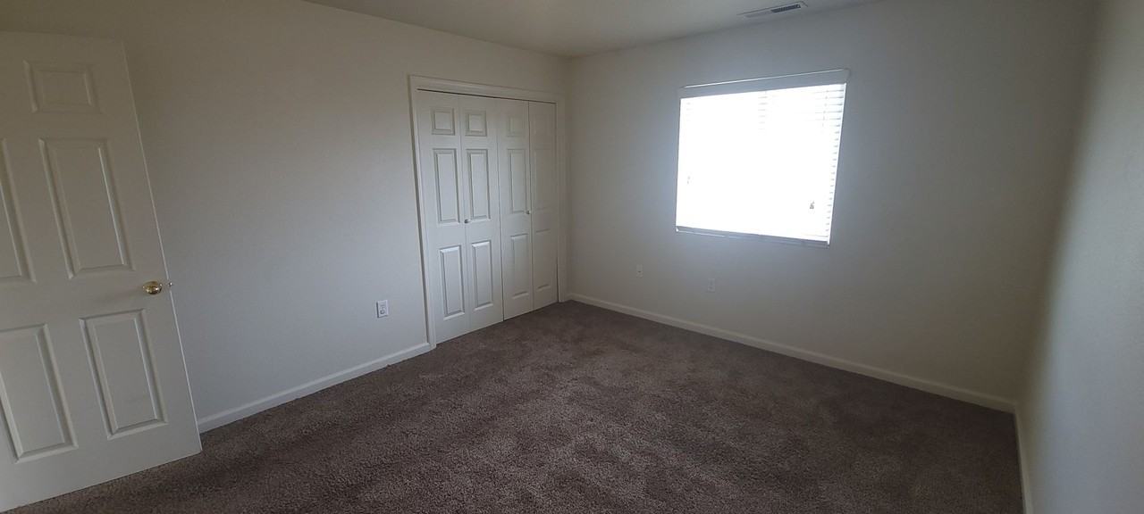 Newlands W 1210 - Photo 3 of 7