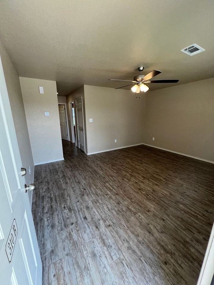 310 COLE STREET DUPLEX - Photo 3 of 11