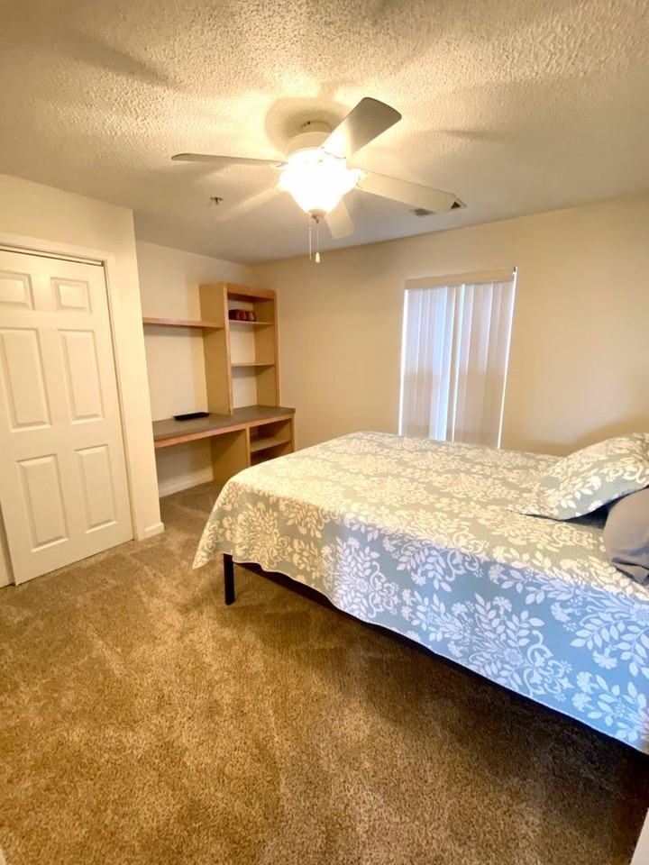 1012 Harts Cove Way - Photo 2 of 29