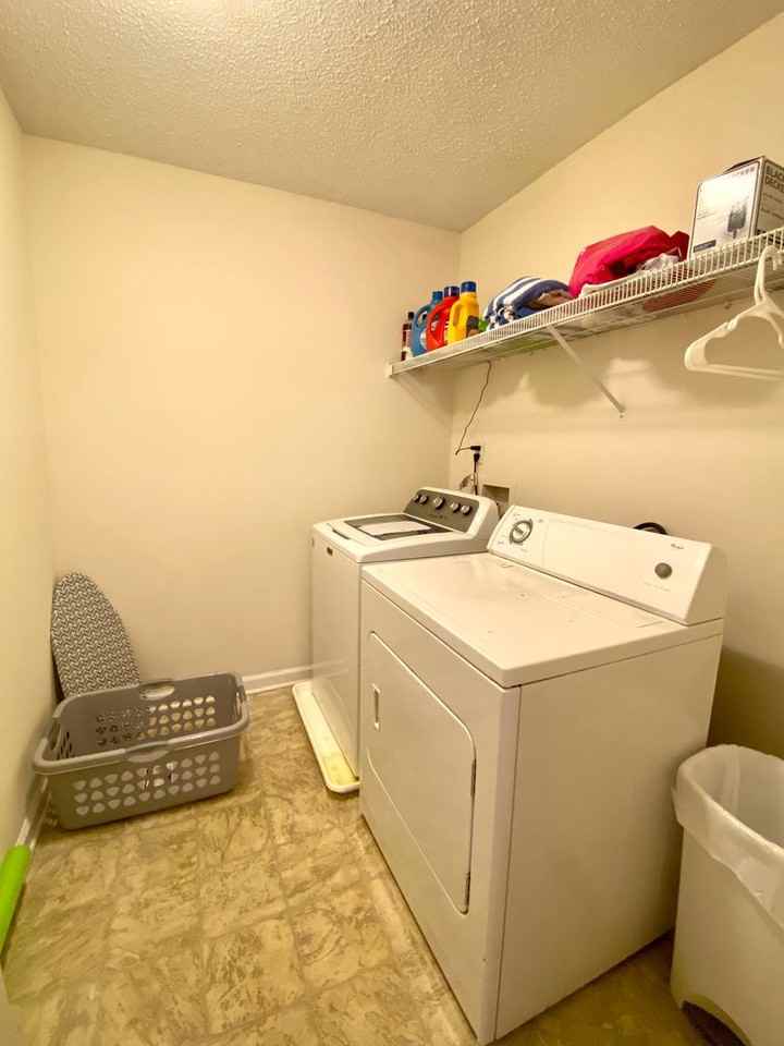 1012 Harts Cove Way - Photo 5 of 29