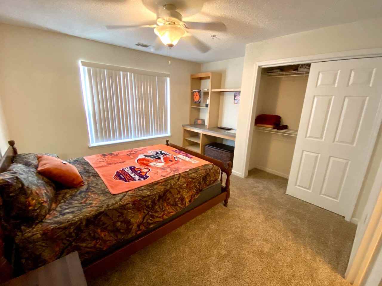 1012 Harts Cove Way - Photo 6 of 29