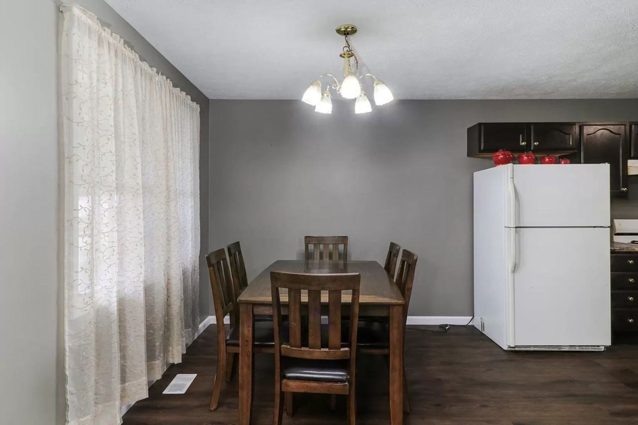 1622 Iowa St - Photo 5 of 27