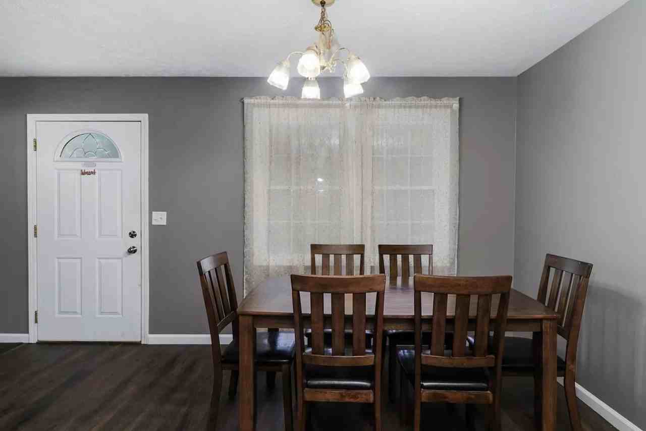 1622 Iowa St - Photo 6 of 27