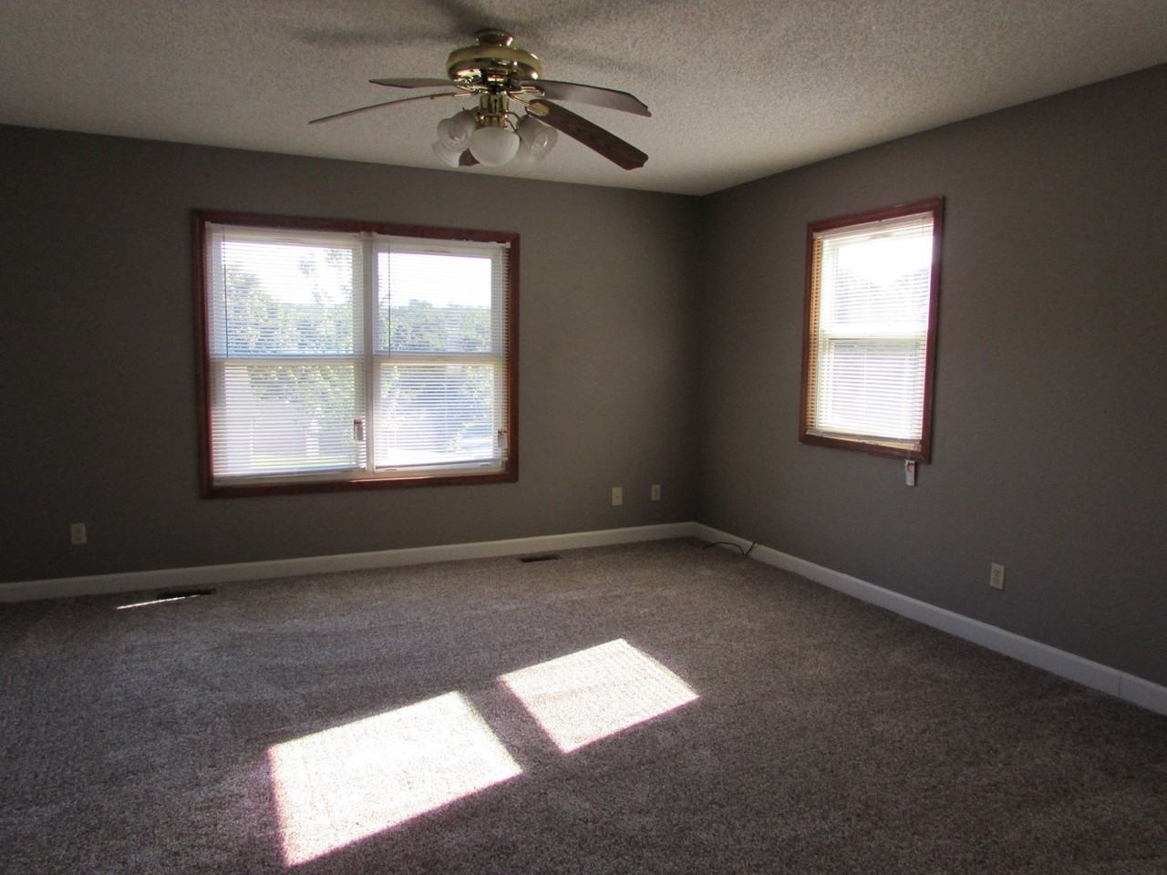 20602 Snicker Ct - Photo 7 of 33
