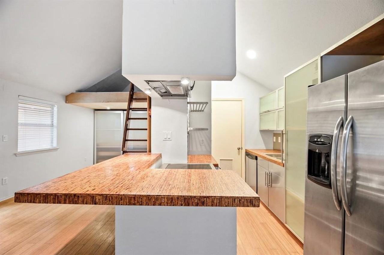 1110 West 22nd Street - Photo 3 of 9