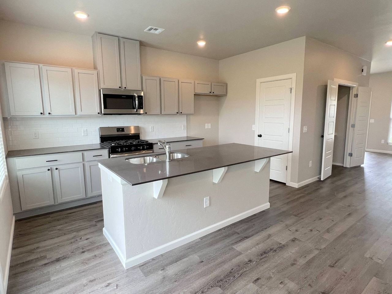 7732 Westhall Pl - Photo 3 of 43