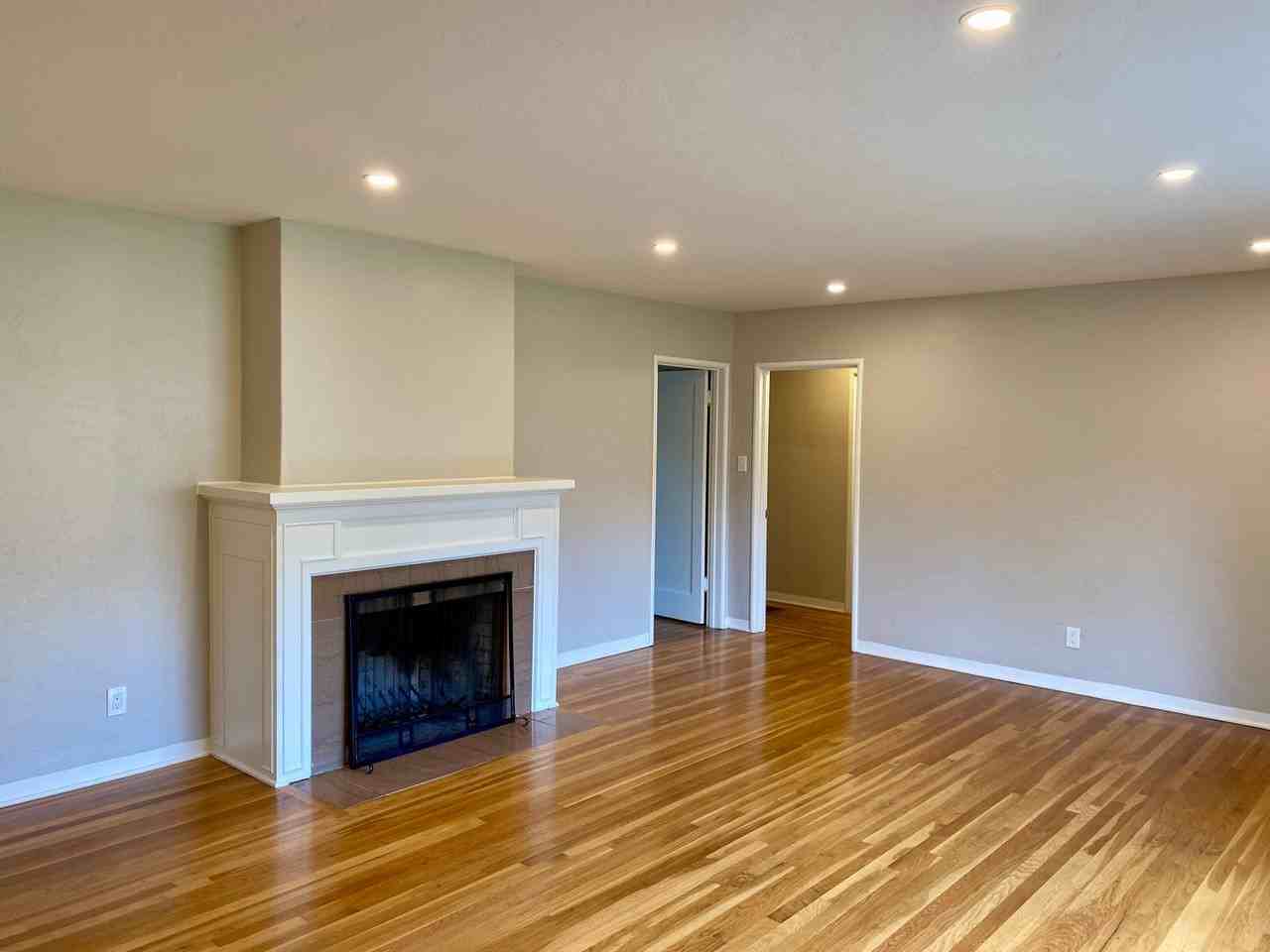 15910 Union Ave - Photo 3 of 35