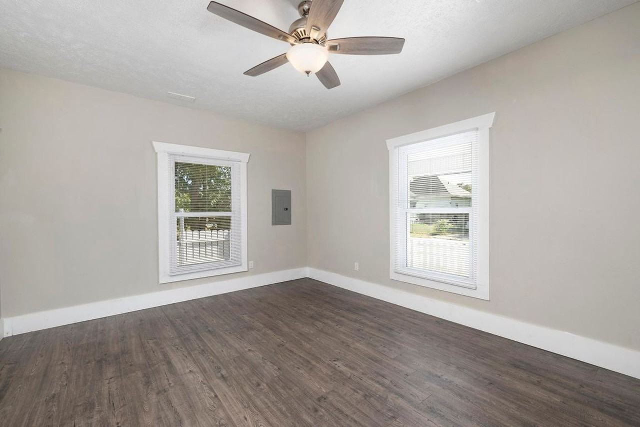 411 W Page St - Photo 7 of 19