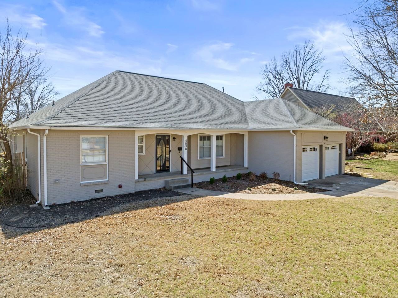 4038 E 48th St - Photo 2 of 33