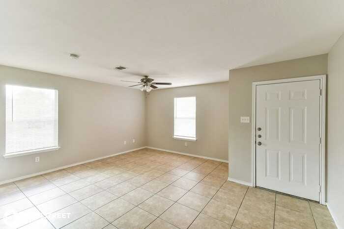 9007 Port Shire Dr - Photo 3 of 16