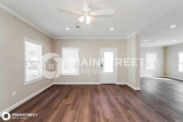1050 Melrose Ave S - Photo 3 of 16