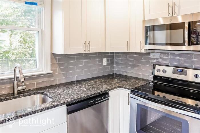 112 9th Ave - Photo 2 of 16