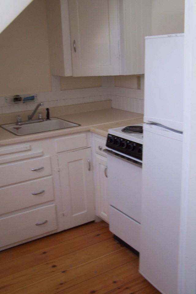 59 School St #B - Photo 7 of 9