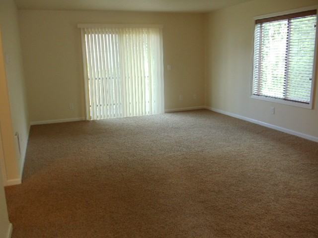5979 Se Harmony Rd #8 - Photo 6 of 7