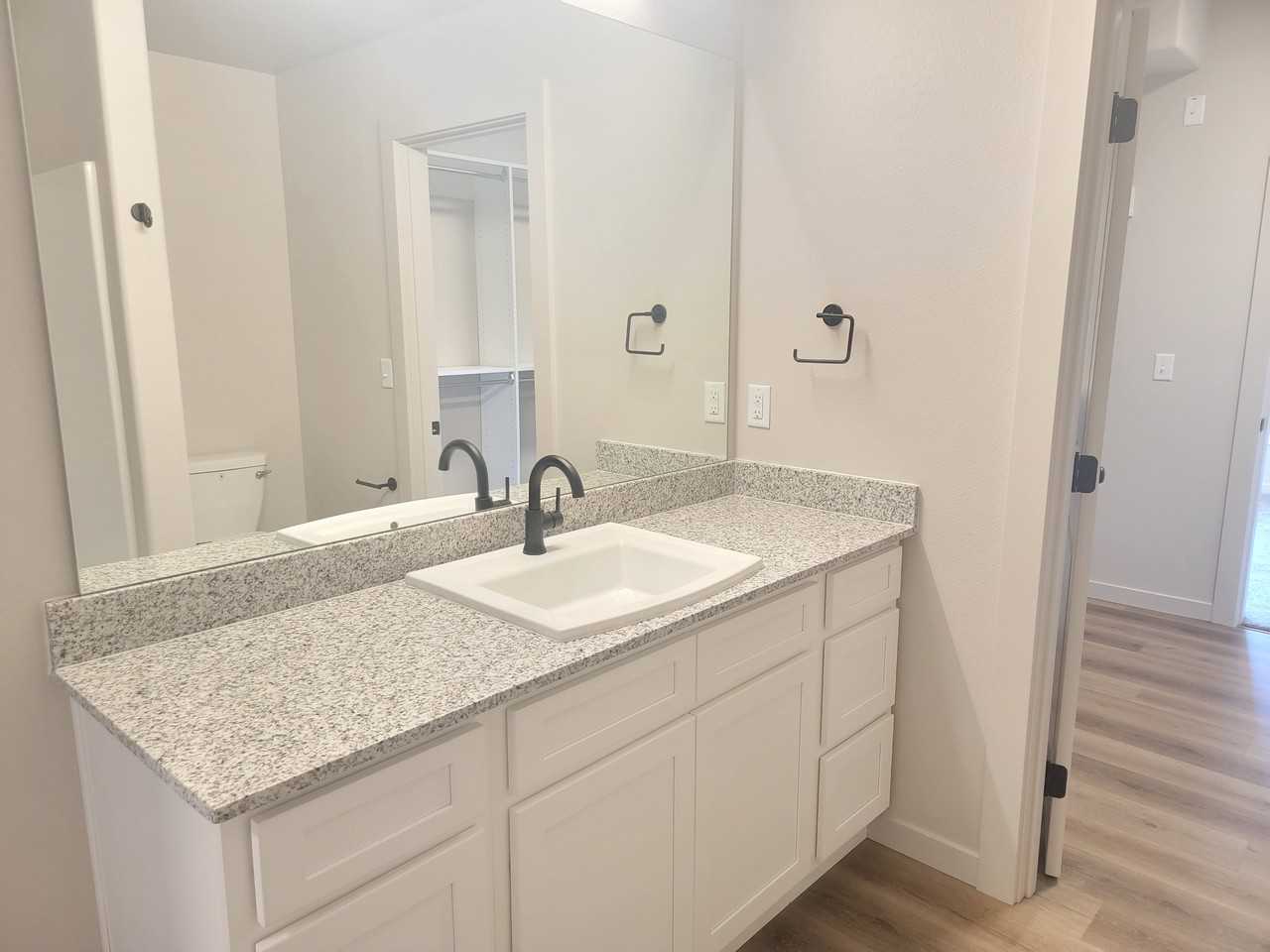 109 Northridge Ter - Photo 3 of 16