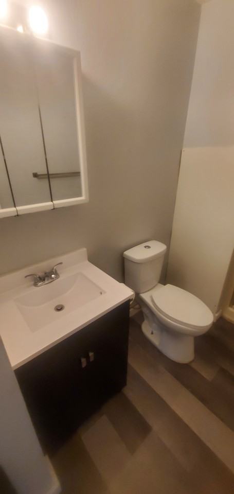 1112 Liberty St #8 - Photo 7 of 9