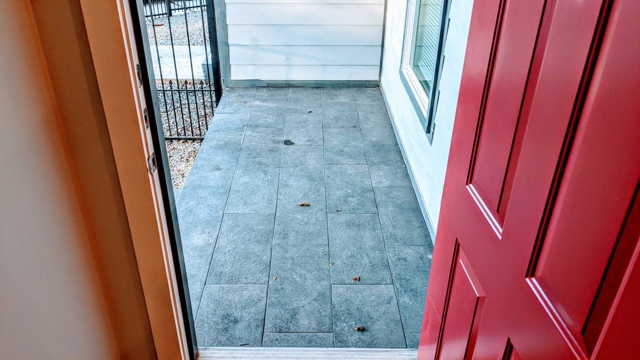 919 Hendricks Ave #B - Photo 4 of 18