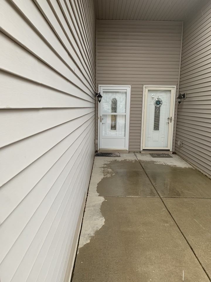 14637 Drummond St #E - Photo 2 of 34