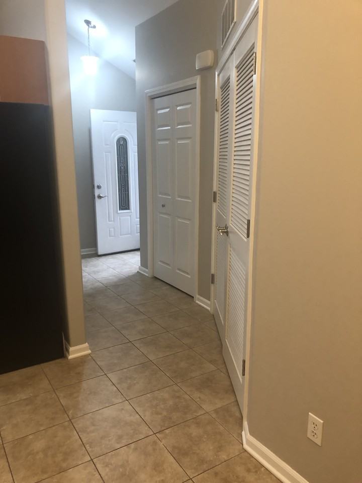 14637 Drummond St #E - Photo 3 of 34