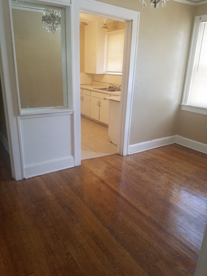 3220 E 30th St #1A - Photo 3 of 15