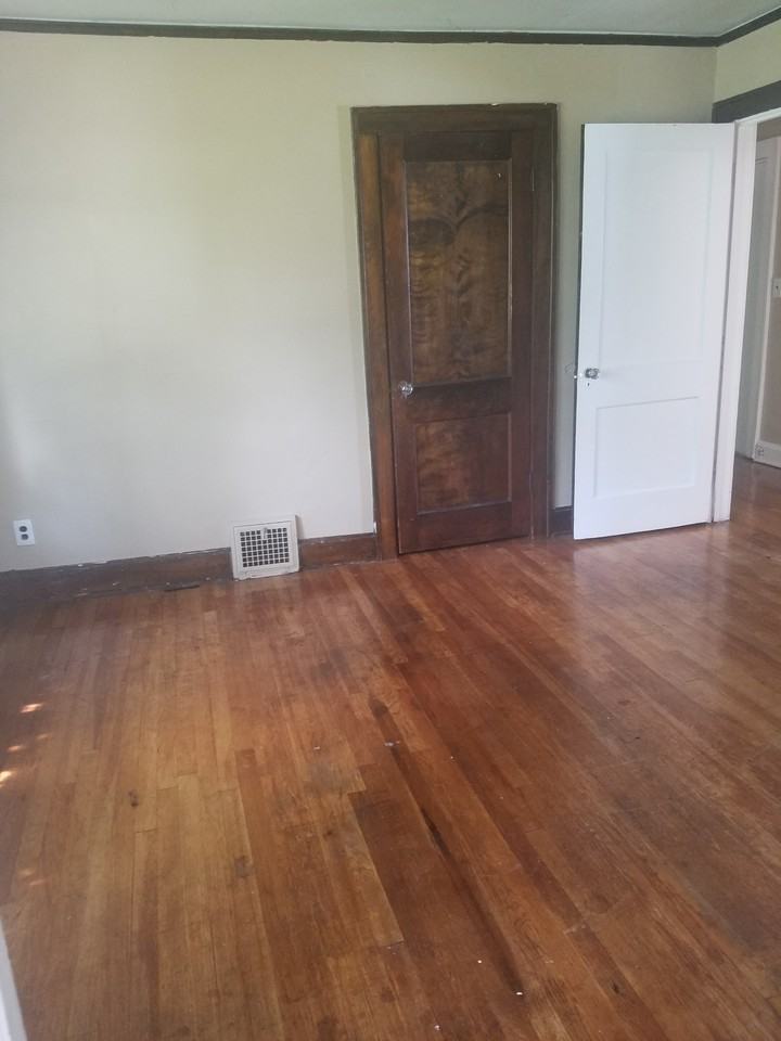 3220 E 30th St #1A - Photo 6 of 15