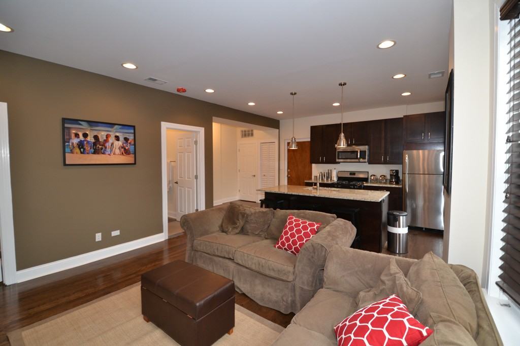 2506 2506 08 W. Argyle St. #2508-2 - Photo 4 of 14