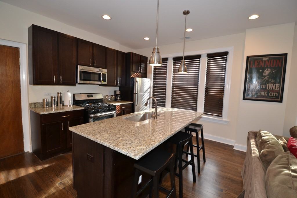 2506 2506 08 W. Argyle St. #2508-2 - Photo 5 of 14