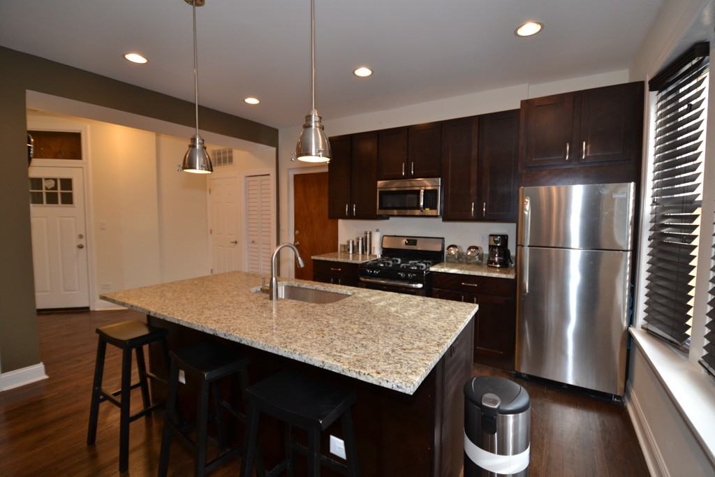 2506 2506 08 W. Argyle St. #2508-2 - Photo 7 of 14