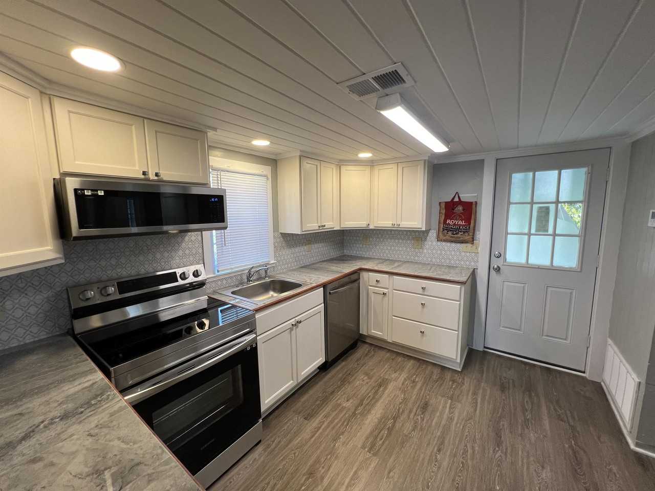 709 S 11th St #1 - Photo 6 of 21