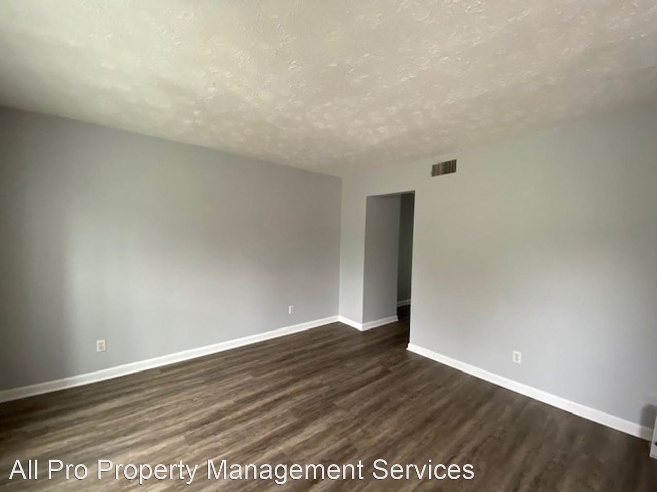 1212 Park Hill Circle - Photo 2 of 11
