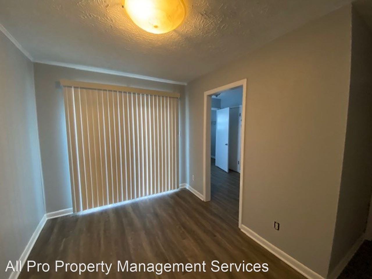 1212 Park Hill Circle - Photo 3 of 11