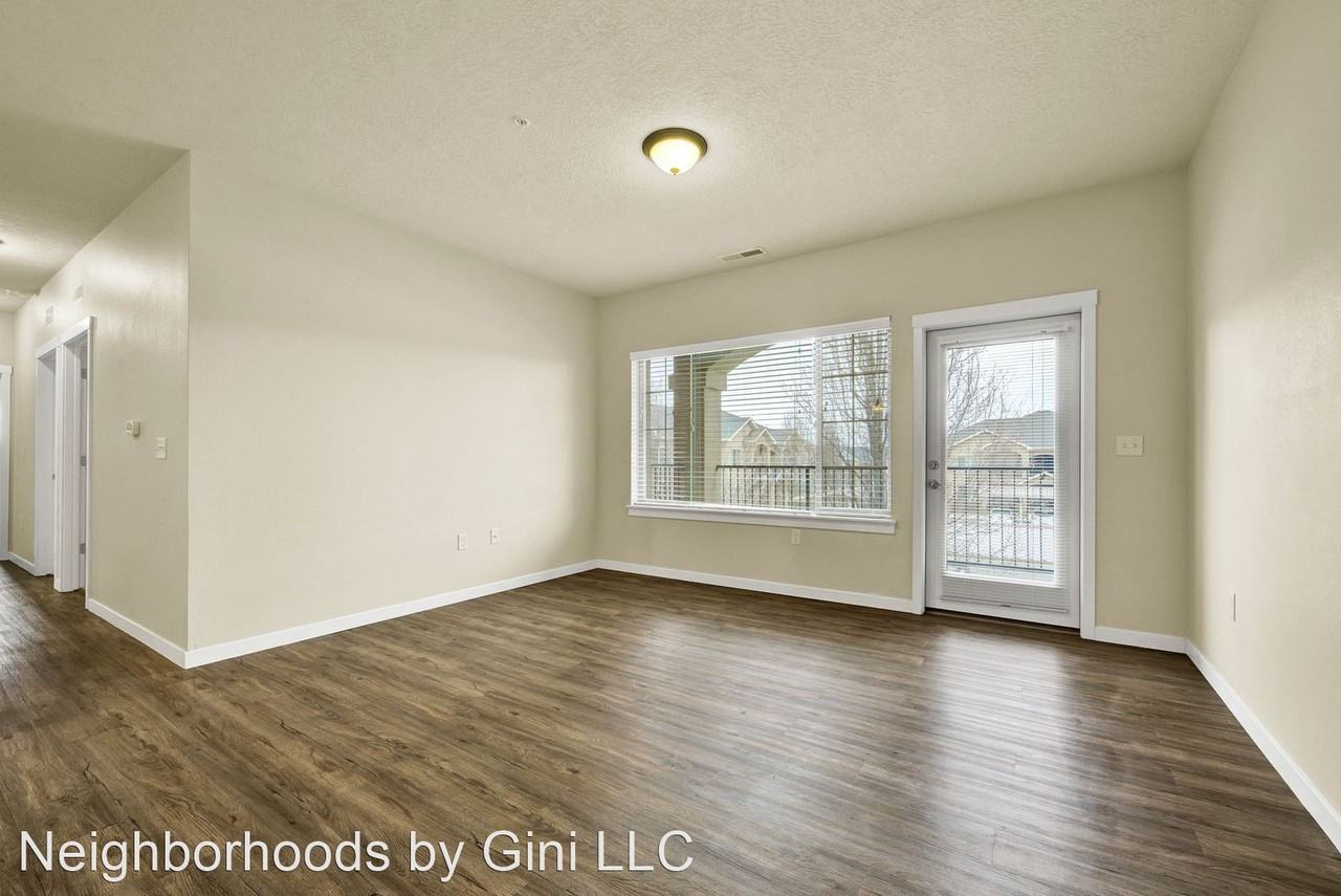 2543 E BLUE TICK ST - Photo 2 of 24