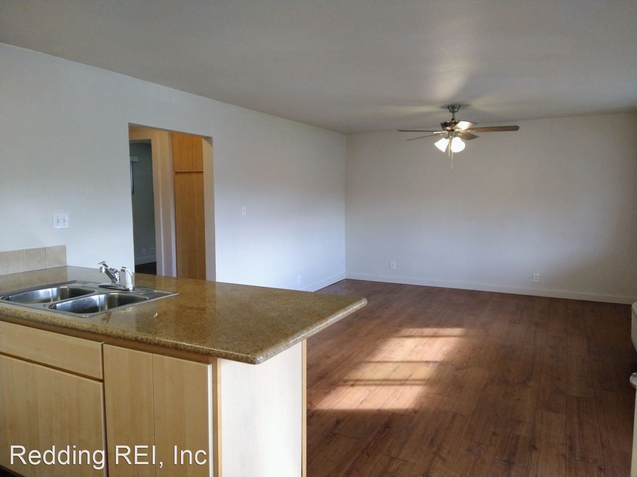 610-616 Iris Drive - Photo 3 of 8