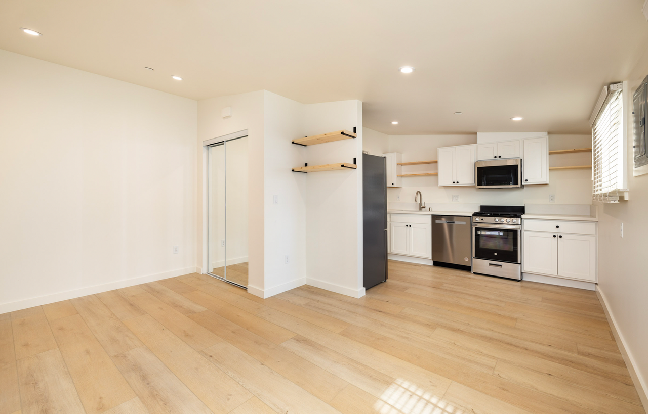 510 Chapala St - Photo 3 of 20