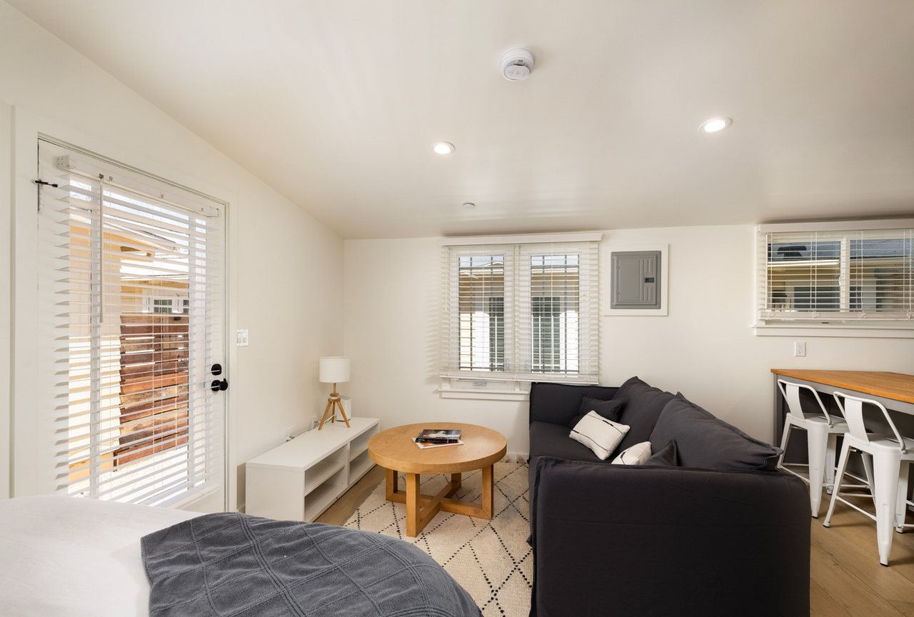 510 Chapala St - Photo 5 of 20