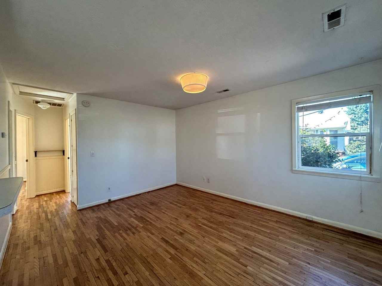 7736 N Willamette Blvd - Photo 3 of 11