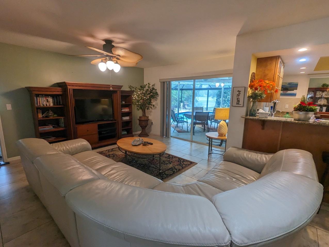 5409 Palm Aire Dr #1 - Photo 4 of 9