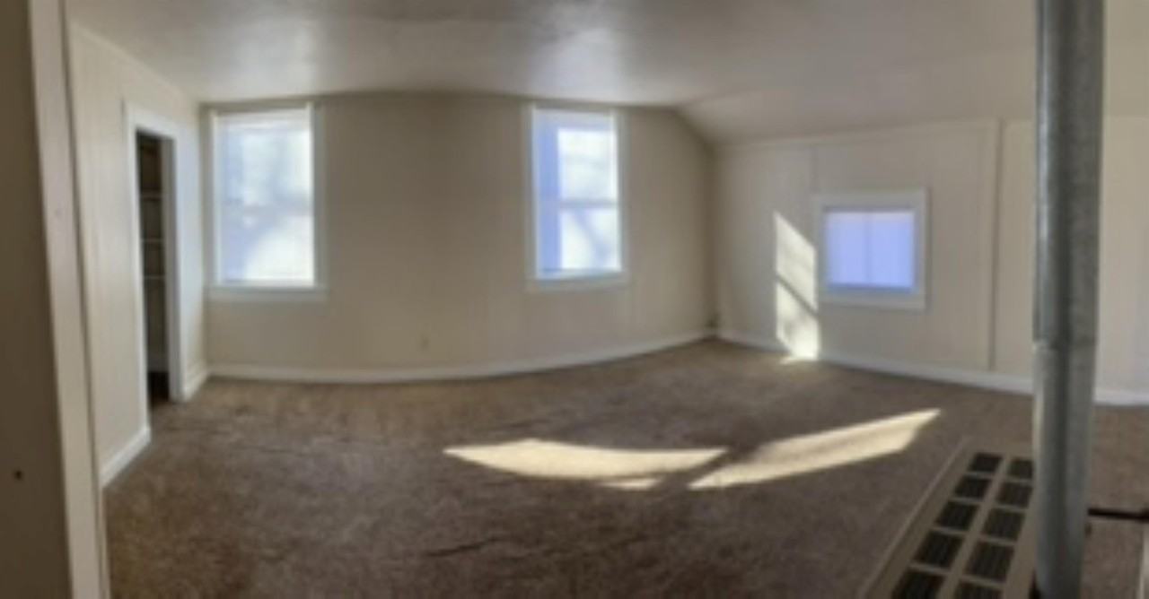 801 South Erie Street #801-1-2 - Photo 4 of 11