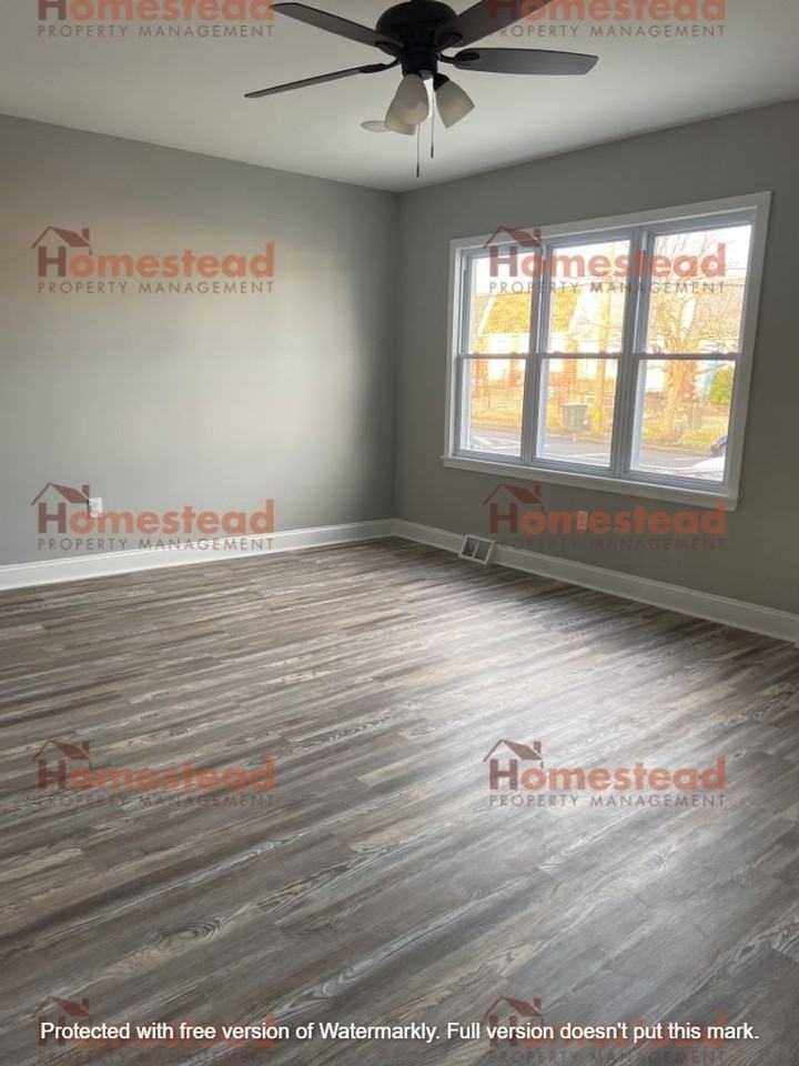 123 Ervin Ave - Photo 3 of 42