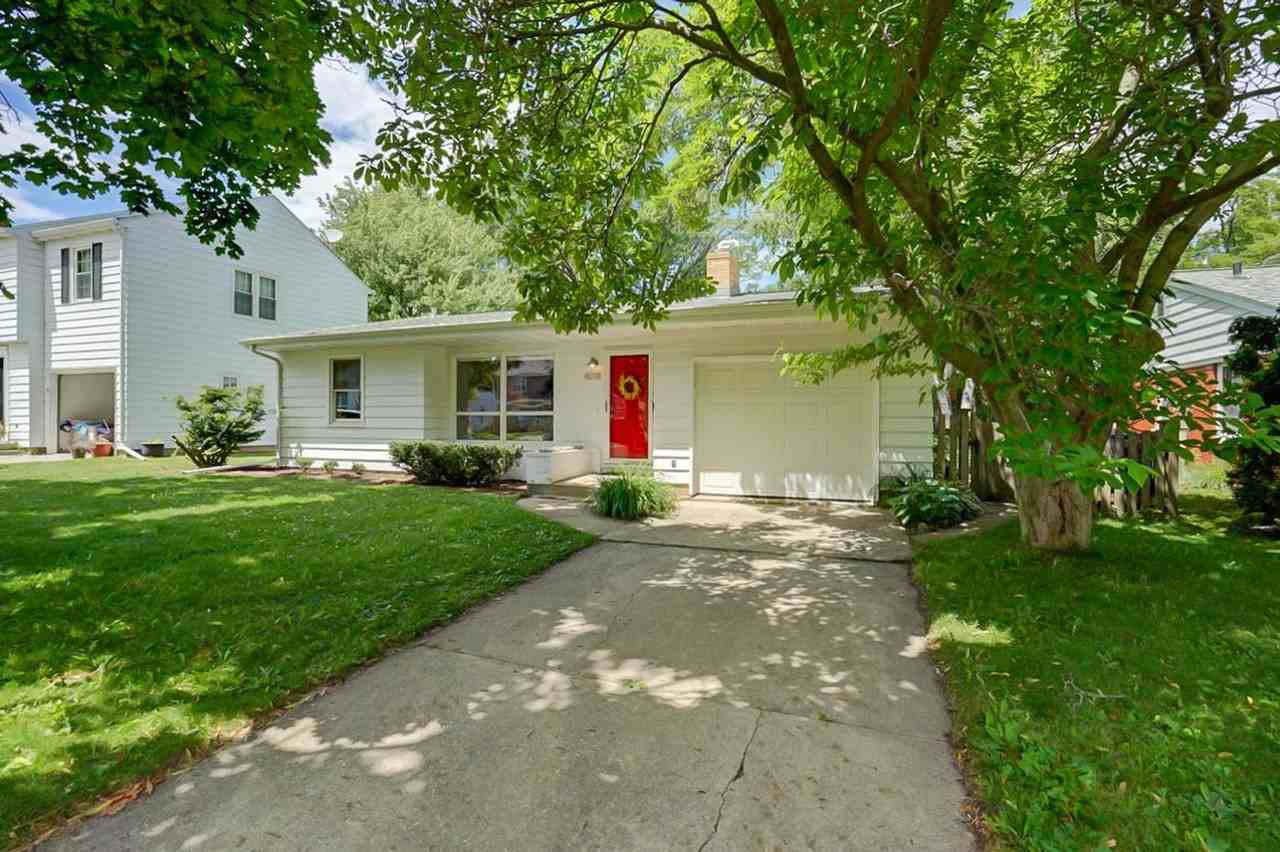 4018 Paunack Ave - Photo 2 of 37