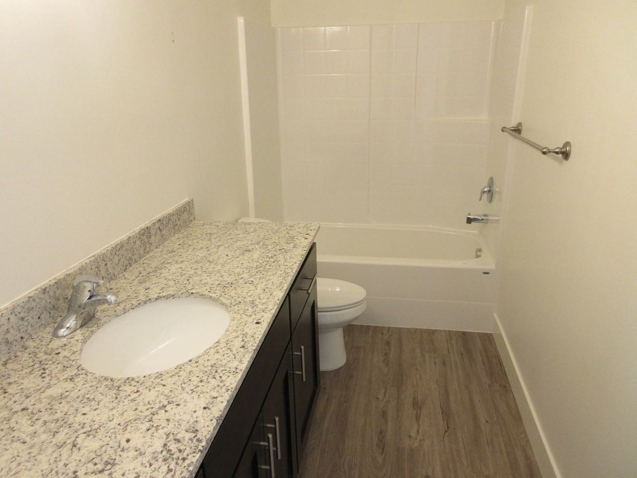 2260 N 550 W - Photo 5 of 15