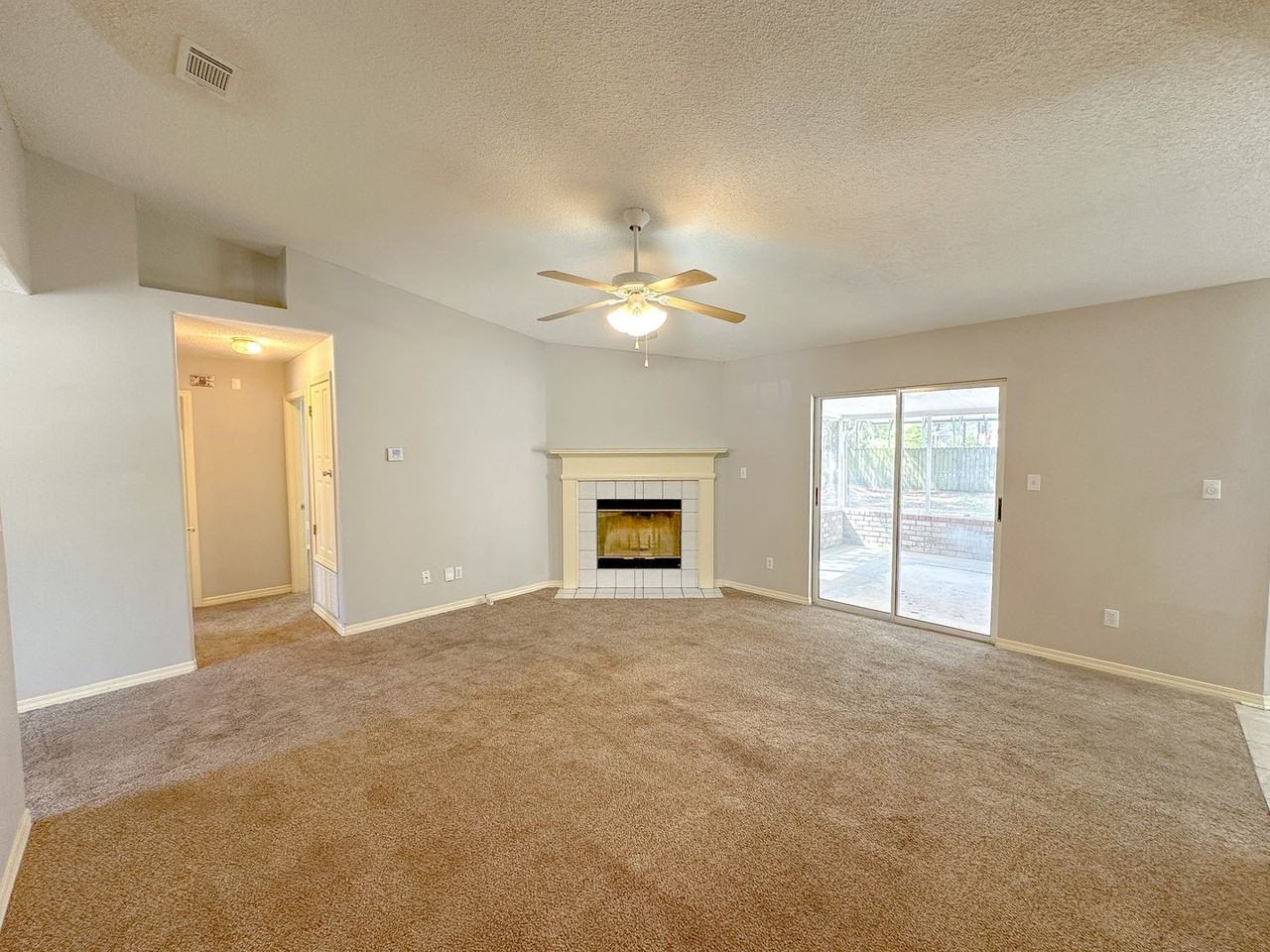 5105 Westport Dr - Photo 2 of 24