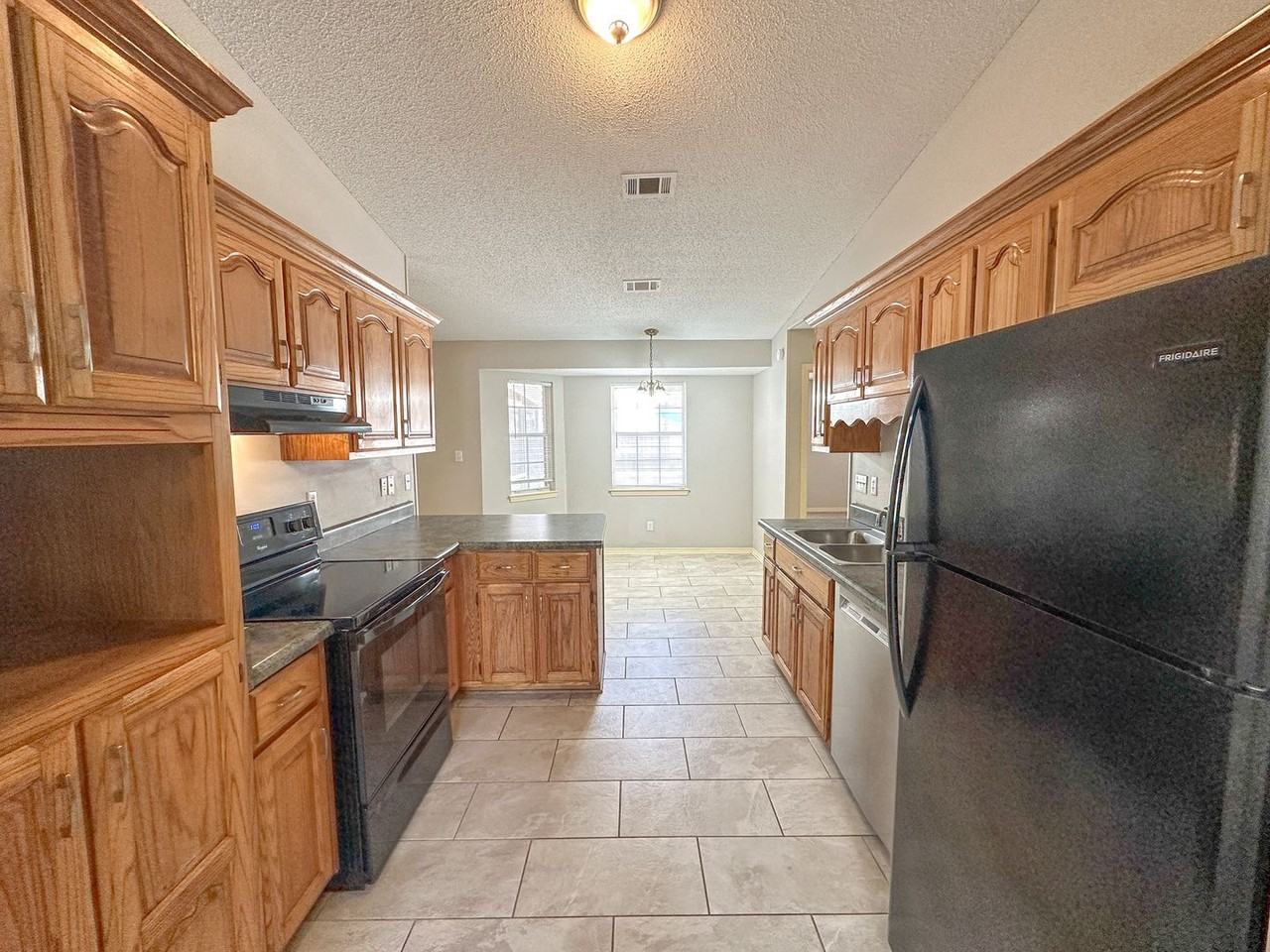 5105 Westport Dr - Photo 5 of 24