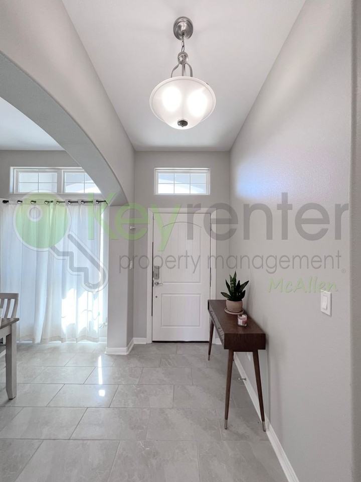 4708 Ensenada Ave - Photo 7 of 50